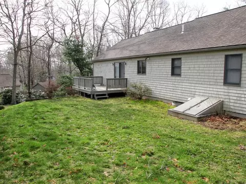 7 Robin Ln, Mashpee, MA 02649 photo 13