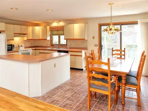 7 Robin Ln, Mashpee, MA 02649 photo 6