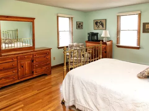 7 Robin Ln, Mashpee, MA 02649 photo 11