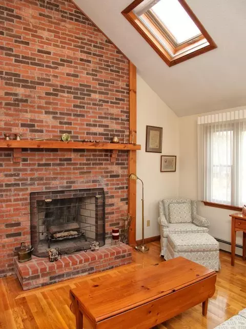 7 Robin Ln, Mashpee, MA 02649 photo 5