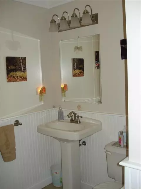 36 Halletts Ln, Marstons Mills, MA 02648 photo 8