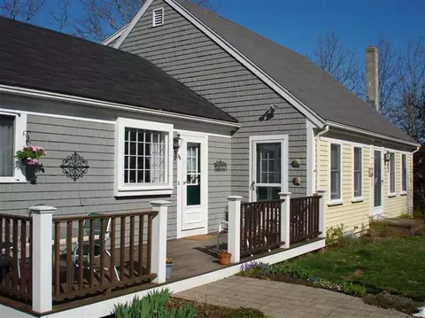 36 Halletts Ln, Marstons Mills, MA 02648 photo 3