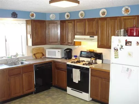 36 Halletts Ln, Marstons Mills, MA 02648 photo 10