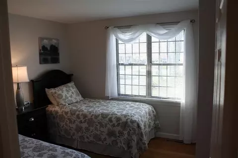 25 Wellesley Cir, Hyannis, MA 02601 photo 24