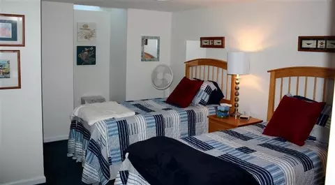 25 Wellesley Cir, Hyannis, MA 02601 photo 28