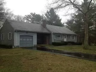 72 Anchor Ln, Cotuit, MA 02635 photo 2
