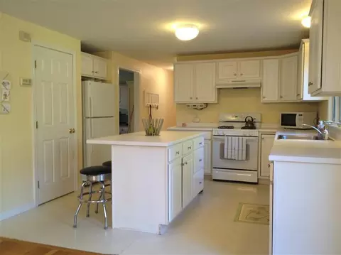 82 Nye Rd, Centerville, MA 02632 photo 2
