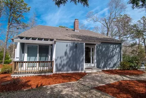 29 Glenneagle Dr, Mashpee, MA 02649 photo 3
