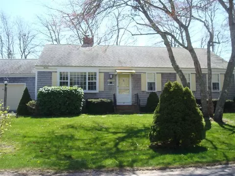 44 Shore Dr, Mashpee, MA 02649 photo 2