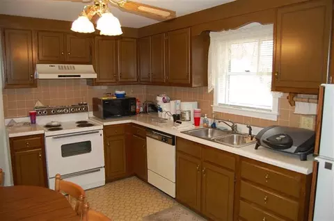116 Compass Cir, Hyannis, MA 02601 photo 8