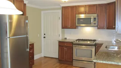 480 Nottingham Dr, Centerville, MA 02632 photo 3