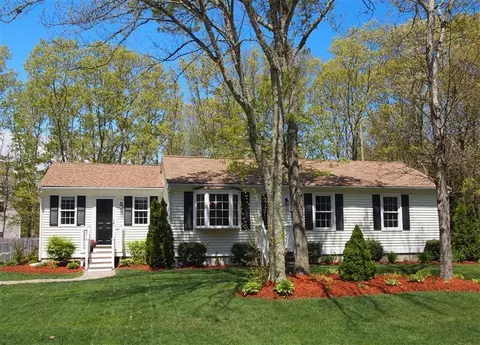 121 Trotters Ln, Marstons Mills, MA 02648 photo 1