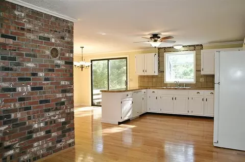 25 Jacqueline Ct, Centerville, MA 02632 photo 2