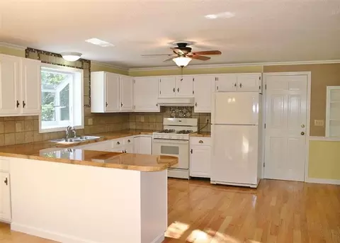 25 Jacqueline Ct, Centerville, MA 02632 photo 8
