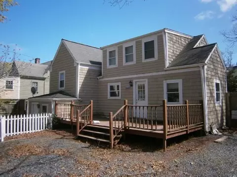 64 Walnut St, Hyannis, MA 02601 photo 5