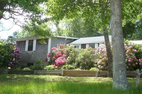518 Cotuit Rd, Mashpee, MA 02649 photo 2