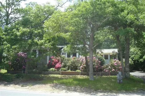 518 Cotuit Rd, Mashpee, MA 02649 photo 4