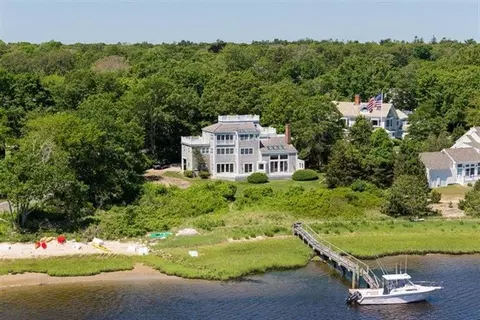 220 E Bay Rd, Osterville, MA 02655 photo 2