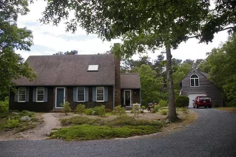40 Log Cabin Rd, Eastham, MA 02642 photo 1