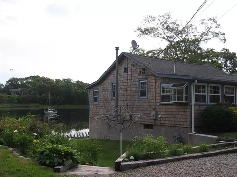 72 Circuit Ave, Wareham, MA 02571 photo 1