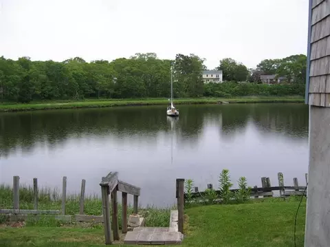 72 Circuit Ave, Wareham, MA 02571 photo 4