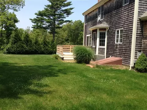 7 Tiffany Rd, Bourne, MA 02532 photo 3