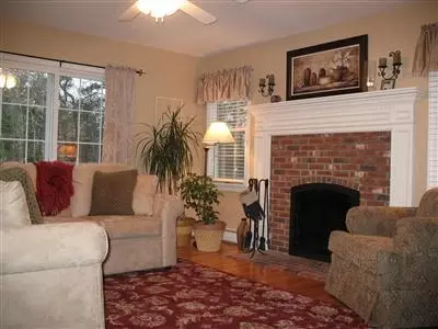 7 Tiffany Rd, Bourne, MA 02532 photo 6
