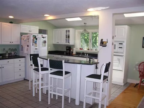 9 Hanson Ln, Barnstable, MA 02630 photo 3