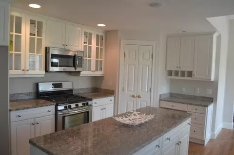 62 Regatta Dr, Mashpee, MA 02649 photo 9