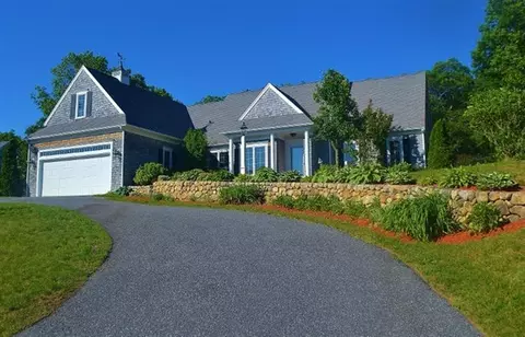 62 Regatta Dr, Mashpee, MA 02649 photo 1