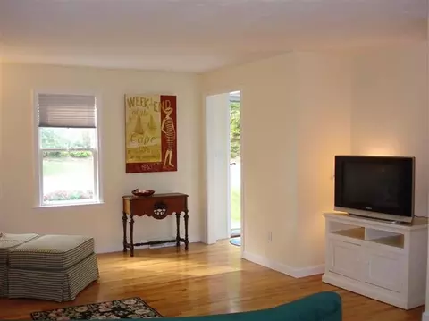 320 Tanglewood Dr, Osterville, MA 02655 photo 5