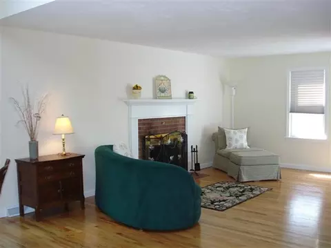 320 Tanglewood Dr, Osterville, MA 02655 photo 4
