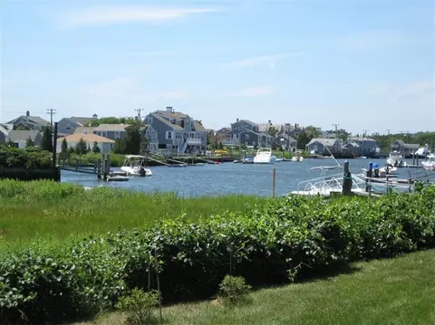 146 Short Beach Rd, Centerville, MA 02632 photo 1