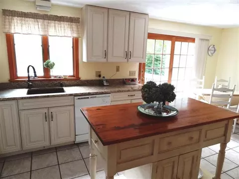 26 Beverly Rd, Pocasset, MA 02559 photo 5