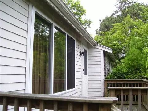82 Saint Joseph St, Hyannis, MA 02601 photo 2