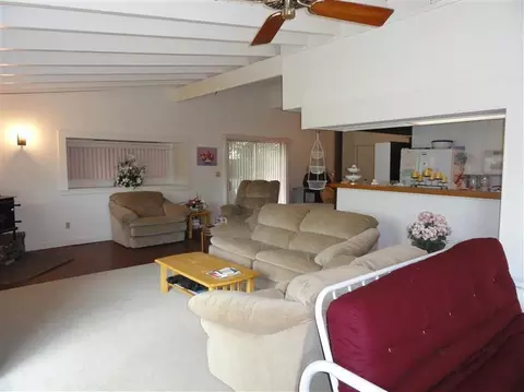 22 Glenneagle Dr, Mashpee, MA 02649 photo 2