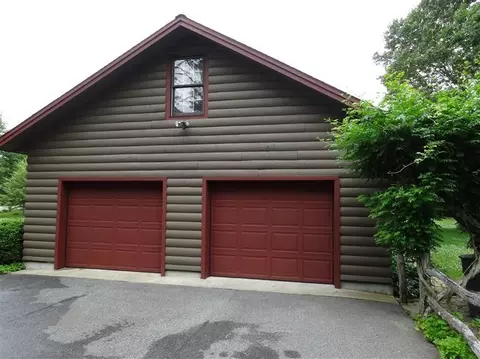 775 County Rd, Pocasset, MA 02559 photo 4