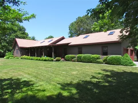 775 County Rd, Pocasset, MA 02559 photo 1