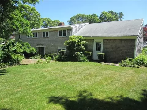 136 Fox Hill Rd, Centerville, MA 02632 photo 2