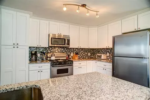 7 Elliot Rd, Mashpee, MA 02649 photo 4
