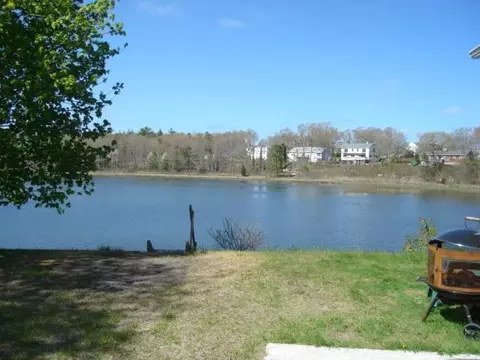 88 Circuit Ave, Wareham, MA 02571 photo 3