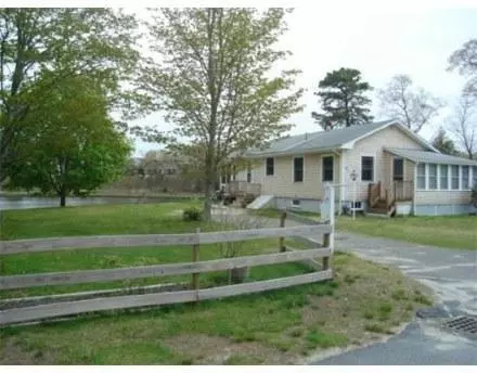 88 Circuit Ave, Wareham, MA 02571 photo 1