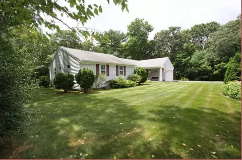 37 Heather Ln, Centerville, MA 02632 photo 2