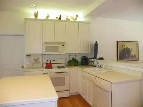 8 Finway, Mashpee, MA 02649 photo 5