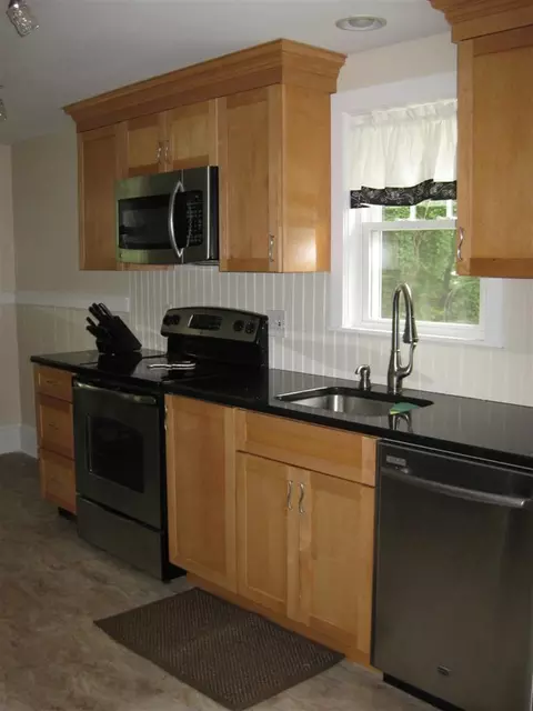 476 County Rd, Pocasset, MA 02559 photo 10