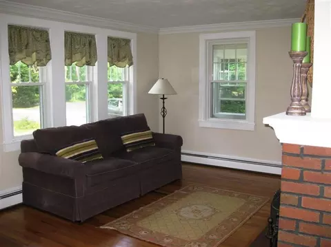 476 County Rd, Pocasset, MA 02559 photo 3