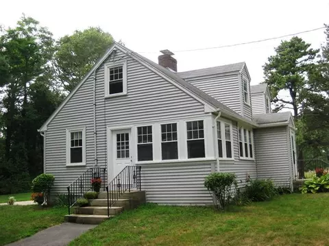 476 County Rd, Pocasset, MA 02559 photo 25
