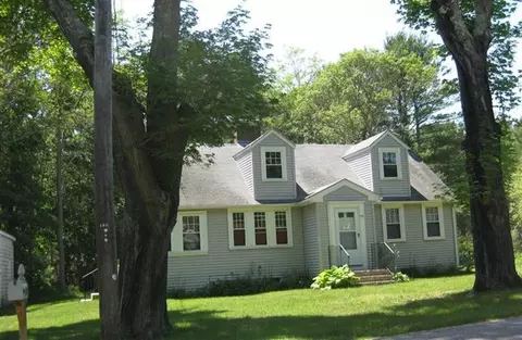 476 County Rd, Pocasset, MA 02559 photo 2
