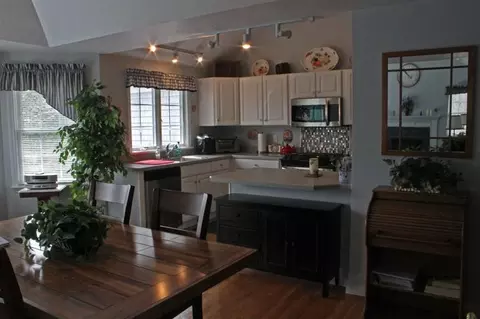 25 Deepwood Cir, Centerville, MA 02632 photo 4