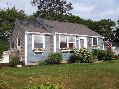83 Pinehurst Dr, Wareham, MA 02571 photo 2